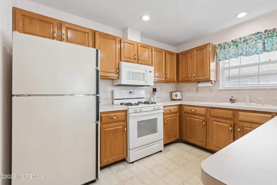 10 Stroud Court, Toms River, NJ 08757 - #3