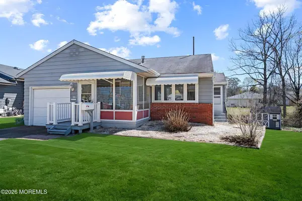 39 Coral Bell Holw Hollow, Toms River, NJ 08755