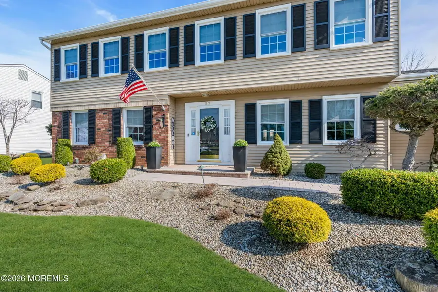 27 Heron Drive, Marlboro, NJ 07746 - #3