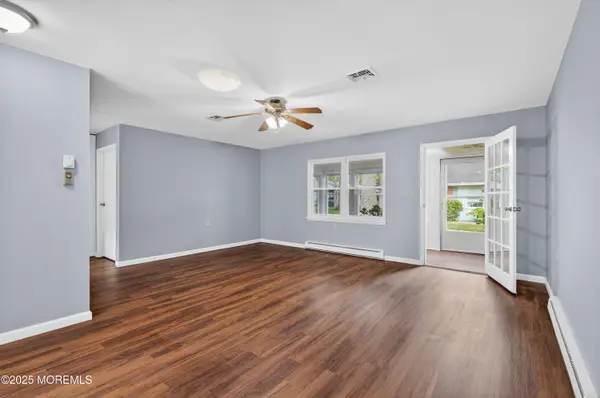 72F Dorchester Drive, Lakewood, NJ 08701