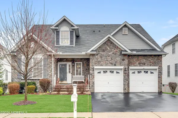 329 Van Dusen Drive, Marlboro, NJ 07746