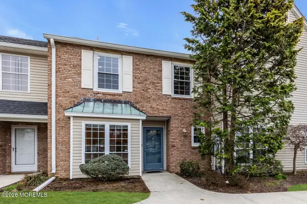 85 Dartmouth Place, Morganville, NJ 07751