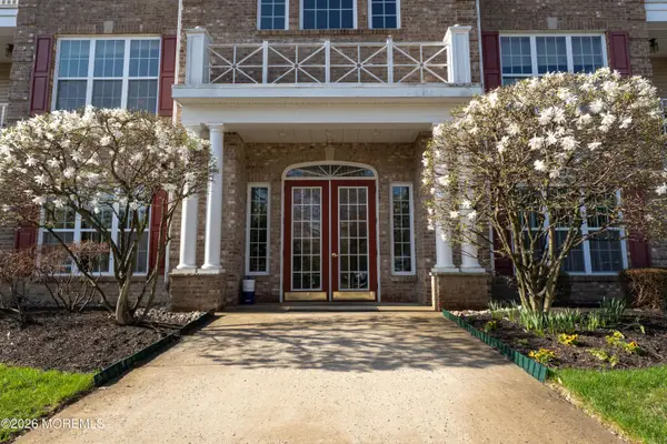 422 Sophee Lane, Lakewood, NJ 08701