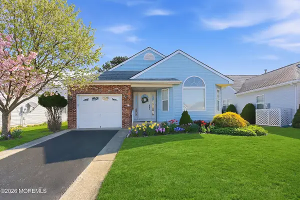 71 Winterton Drive, Toms River, NJ 08757