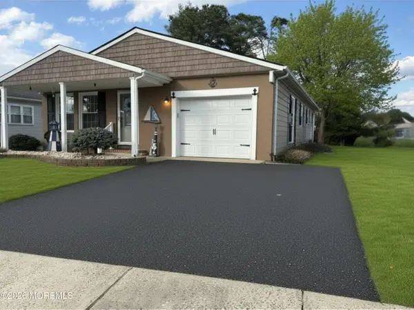 22 Speighstown Place, Toms River, NJ 08757