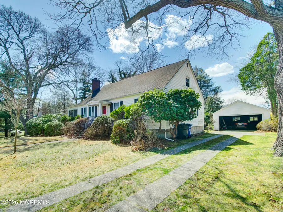 224 Chatham Avenue, Oakhurst, NJ 07755 - #2