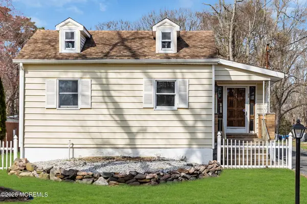 73 Maxim Road, Howell, NJ 07731