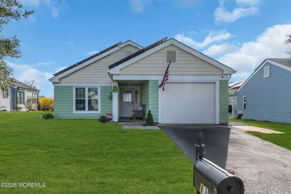 13 Newbury Row, Manchester, NJ 08759