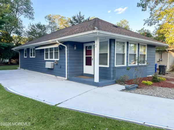 16 Catskill Court, Toms River, NJ 08753