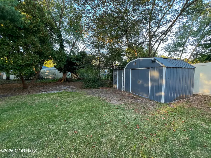 16 Catskill Court, Toms River, NJ 08753 - #2