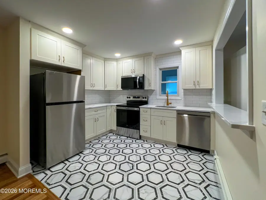 16 Catskill Court, Toms River, NJ 08753 - #3