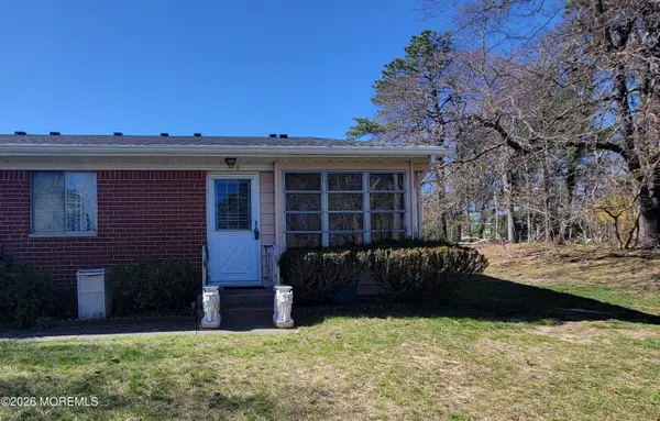 27 Salem Drive #C, Whiting, NJ 08759