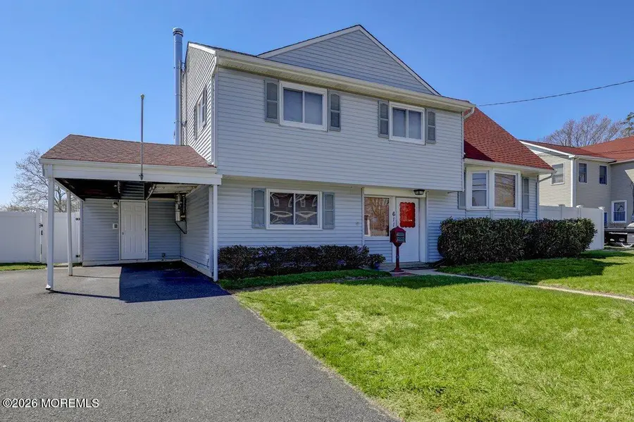 611 Laurel Avenue, Hazlet, NJ 07730 - #3