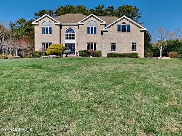 33 Mill Pond Road, Jackson, NJ 08527