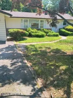 11 1/2 Edgewater Drive, Matawan, NJ 07747 - #1