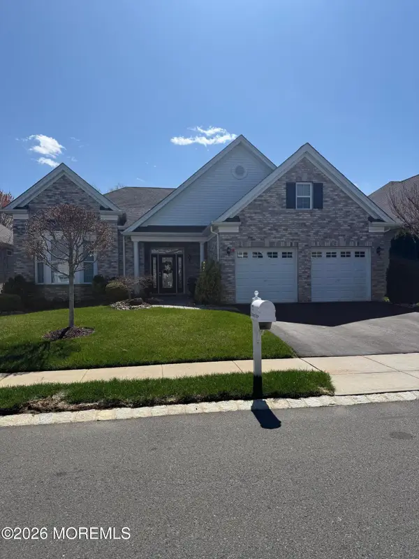 72 Masters Drive, Monroe, NJ 08831