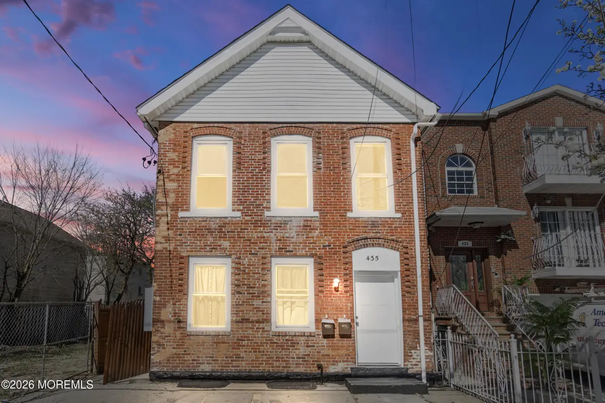 435 17th Street, Newark, NJ 07103 - #1