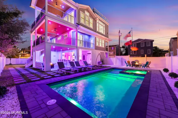 18 Mea Lane, Long Beach Twp, NJ 08008