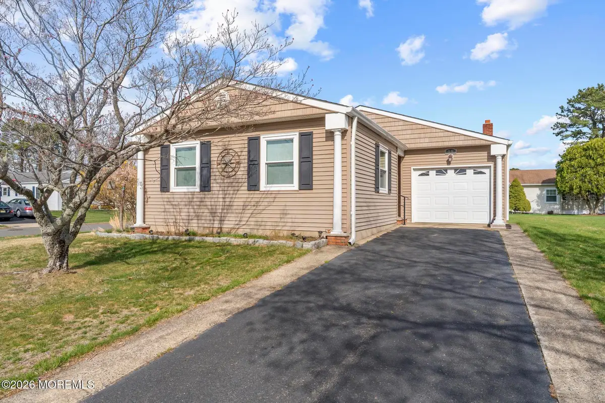 18 Innsbruck Drive, Toms River, NJ 08757 - #1