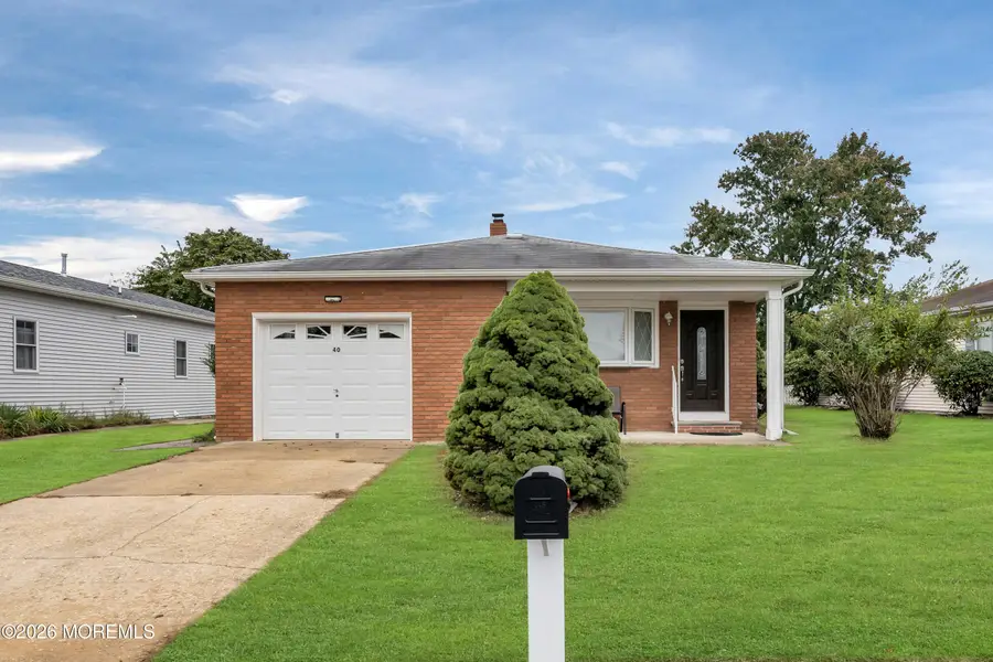 40 Bonaire Drive, Toms River, NJ 08757 - #2