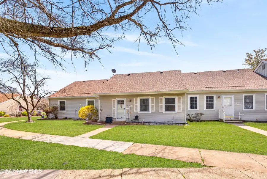 24 Calle De Elvira #B, Freehold, NJ 07728 - #2