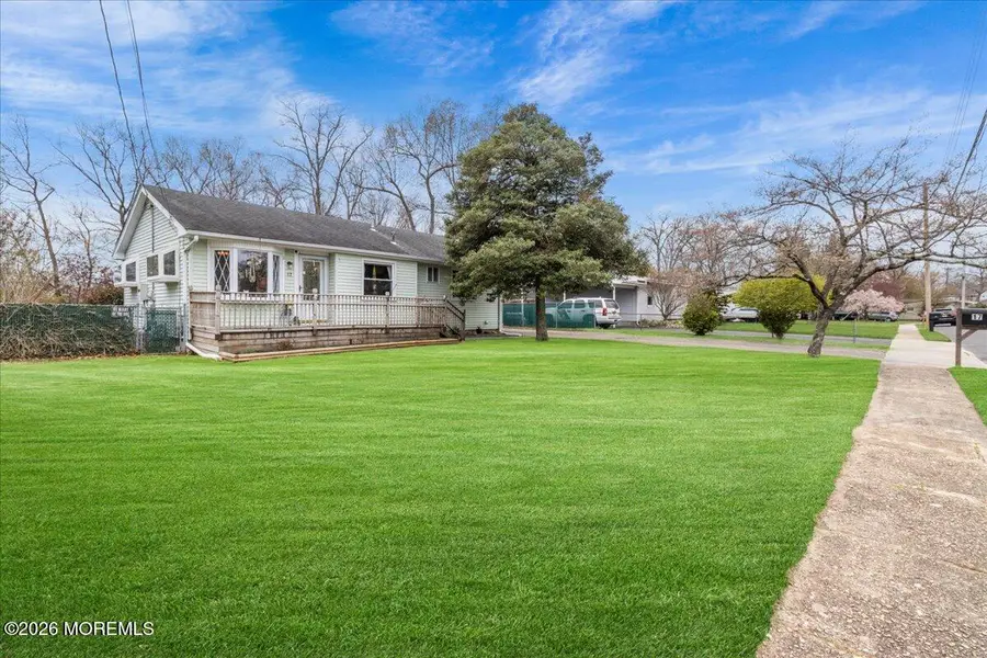 17 Chestnut Hill Drive, Toms River, NJ 08755 - #3