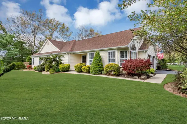 6 Pine Valley Road, Lakewood, NJ 08701