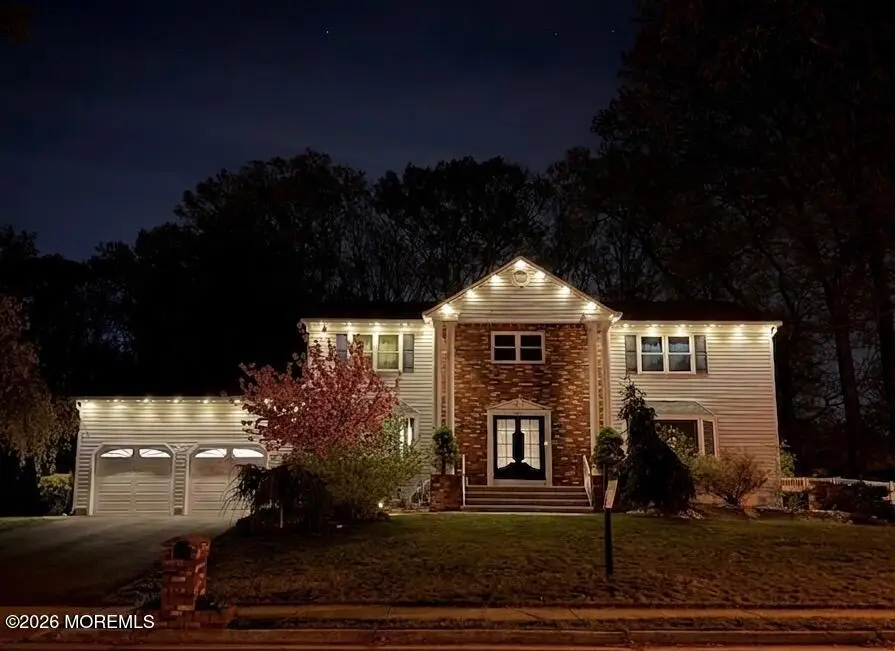 25 Monroe Drive, Marlboro, NJ 07746 - #2