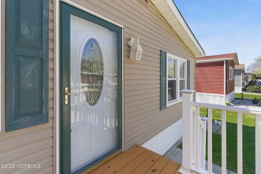 8 Longfellow Road, North Brunswick, NJ 08902 - #3