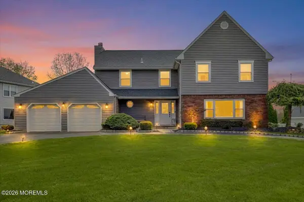 29 Nashua Drive, Marlboro, NJ 07746