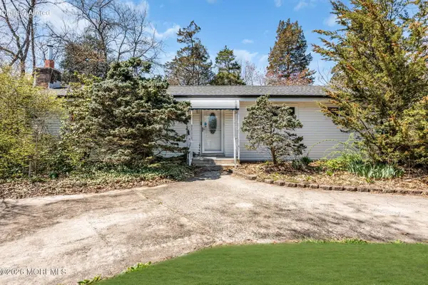 40 Redwood Place, Jackson, NJ 08527