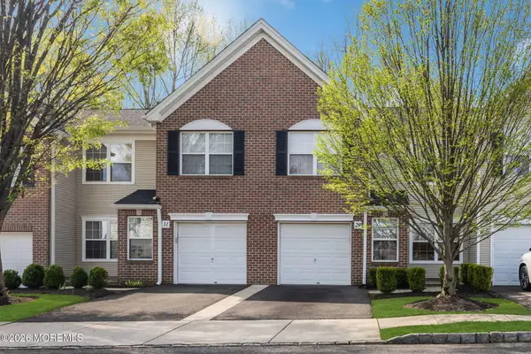 29 Whitemarsh Drive, Manalapan, NJ 07726