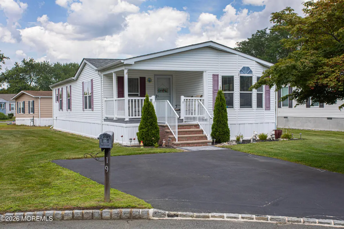 19 Sheryl Court, Spotswood, NJ 08884 - #1