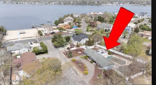 7 Glenwood Drive, Bayville, NJ 08721