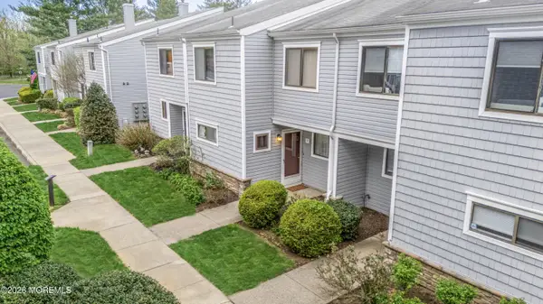 7 Joyce Court, Tinton Falls, NJ 07724