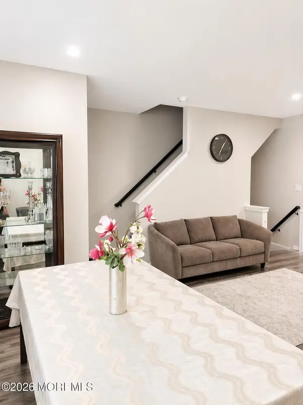 283 Mantoloking Drive, Jackson, NJ 08527