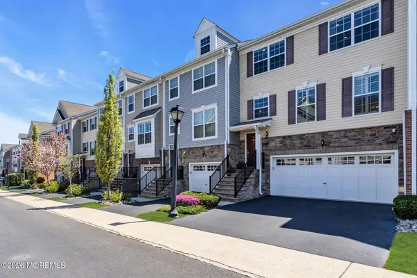 303 Princeton Court, Shrewsbury Boro, NJ 07702