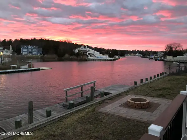 45 Hunter Drive, Little Egg Harbor, NJ 08087