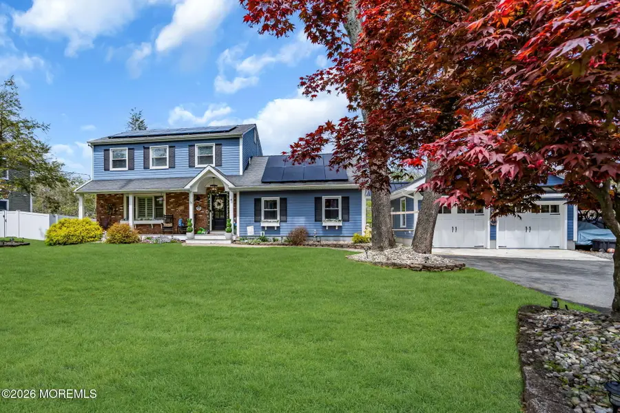4 Oak Leaf Lane, Toms River, NJ 08755 - #2