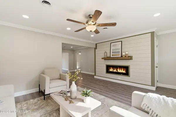 266 Westbrook Drive, Toms River, NJ 08757