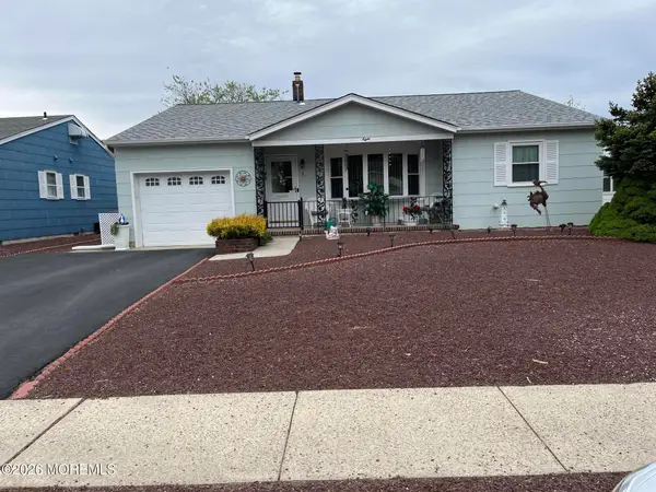 8 Killington Road, Toms River, NJ 08757