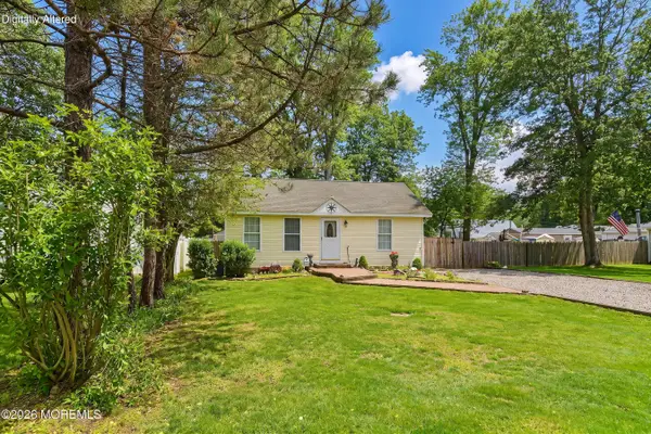 608 Holly Boulevard, Bayville, NJ 08721