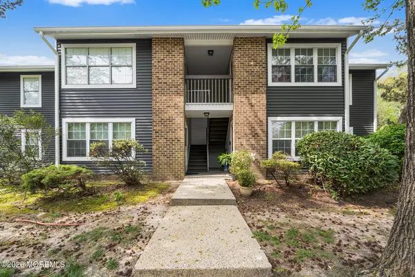 8 Lafayette Court, North Brunswick, NJ 08902