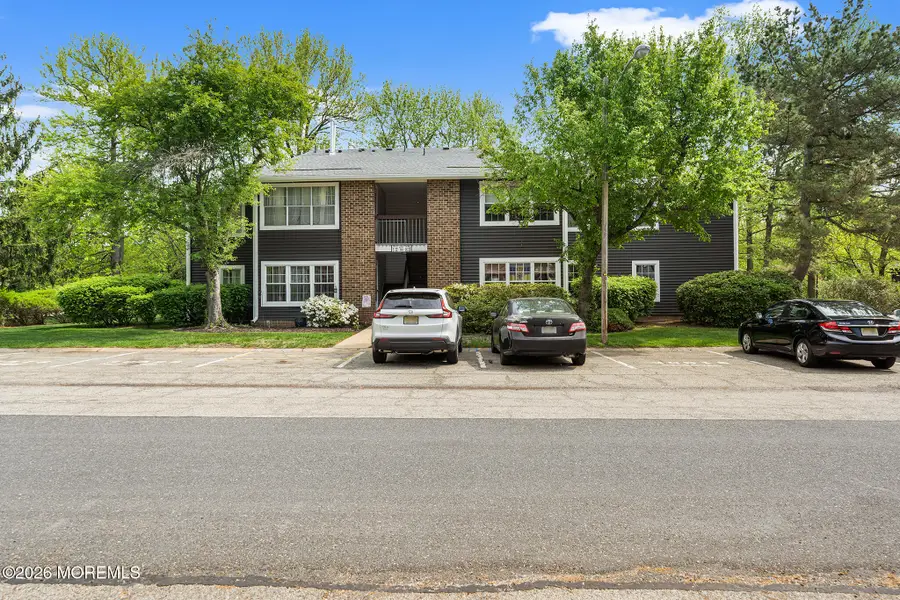 8 Lafayette Court, North Brunswick, NJ 08902 - #2