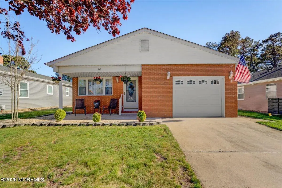 28 Inverell Drive, Toms River, NJ 08757 - #1