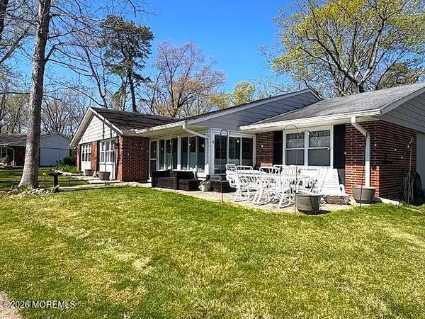 609B Lake Point Drive #B, Lakewood, NJ 08701
