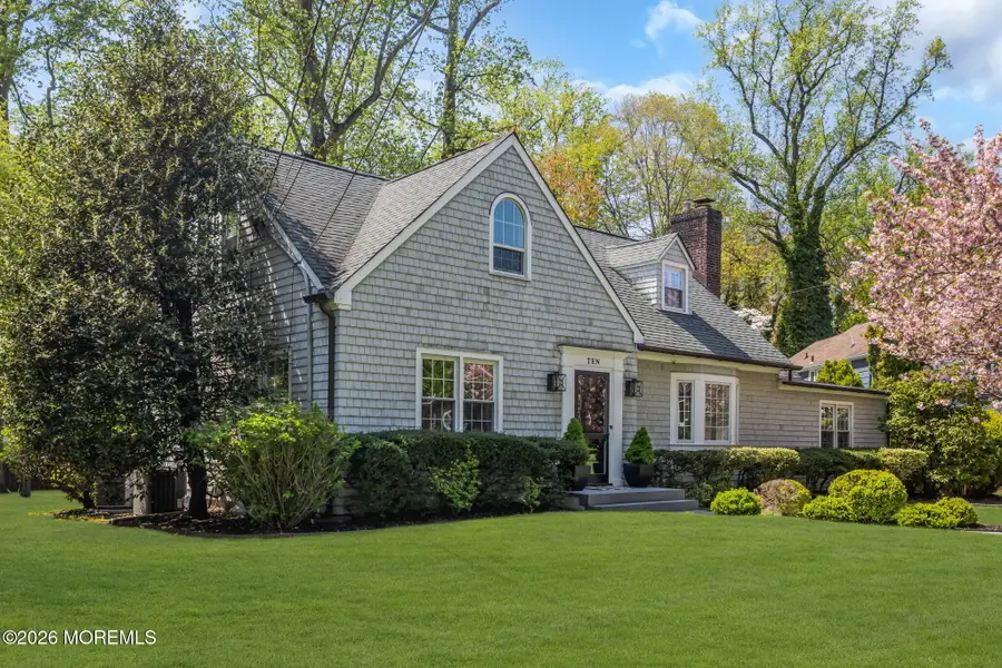 10 Woodland Drive, Fair Haven, NJ 07704 - #2