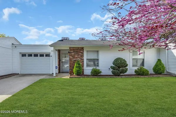 81B Banyan Plaza, Monroe, NJ 08831