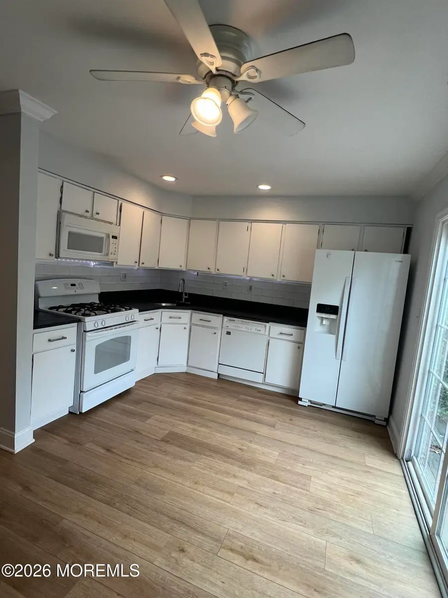 17 Alameda Court, Eatontown, NJ 07724 - #2