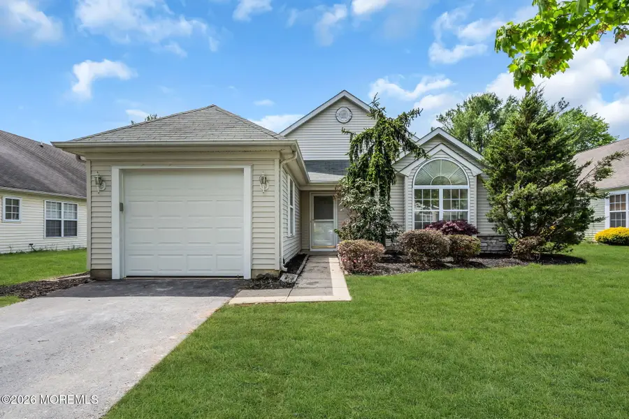 8 Skyline Drive, Lakewood, NJ 08701 - #3
